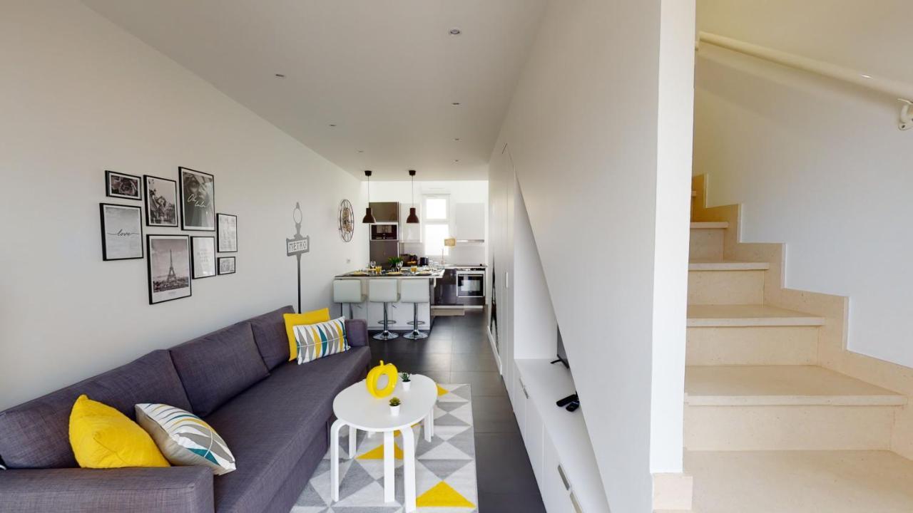 Vila Paris House Villejust Exteriér fotografie
