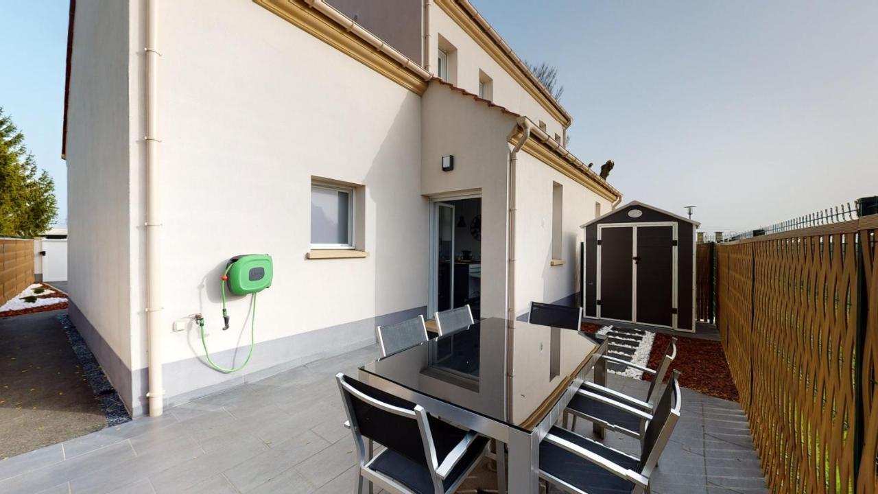 Vila Paris House Villejust Exteriér fotografie